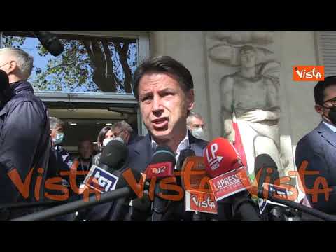 Conte: "Il Green Pass è meno invasivo dell'obbligo vaccinale"