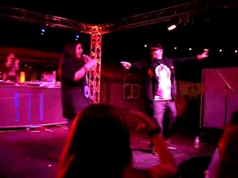 Fruity Pebbles - Tha WiKiD onE & Diva ( LIVE PERFORMANCE )