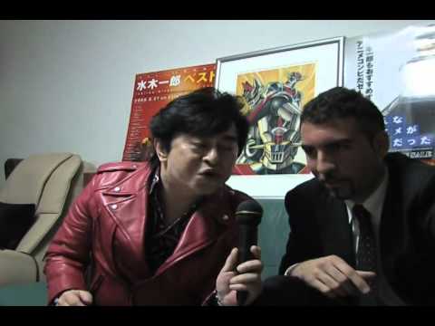 El español Amir Garcia canta el opening de Mazinger Z con Mizuki Ichiro