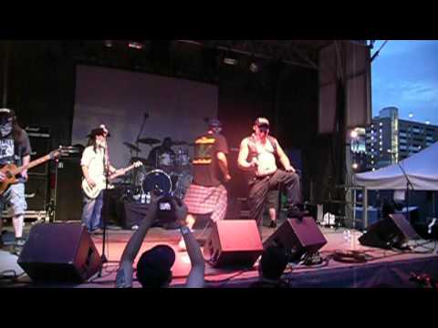 Brujeria - Raza Odiada (Pito Wilson) / La Desmadre live at Maryland Deathfest X