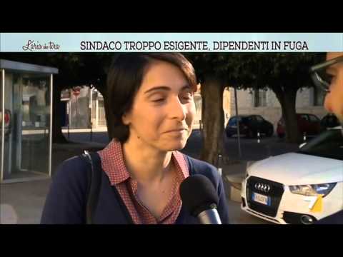 Sindaco troppo esigente, dipendenti in fuga