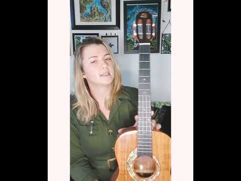 Snail Baritone Ukulele Review - Peaches and Covers