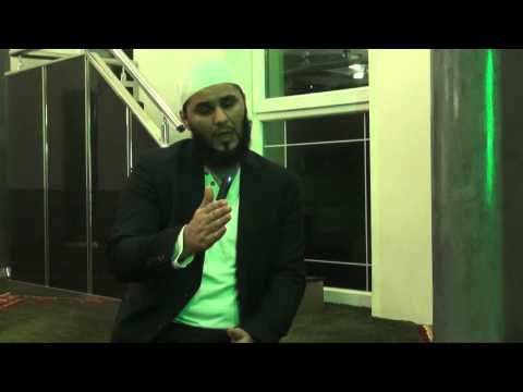 A kam drejtë pa abdest të lexoj ajete të Kuranit që postohen në internet? - Hoxhë Abil Veseli