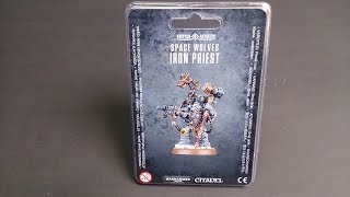 UNBOXING! Space Wolves IRON PRIEST!!