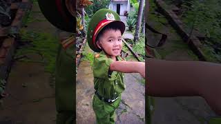 Download lagu Sao xi nhan bên phải mà chị đi sang trái/ Tín ngộ tv #shorts mp3