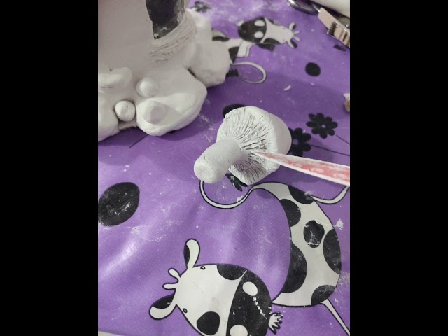 Vídeo relacionado con PITUFOS The Smurfs Magic Key Playset Papa House, Casita con Figuras, Casita con figurita de Papa 5 cm, Interior Accesorios Icónicos y Sorpresa del Personaje, +3 años, Famosa (PUF40000)