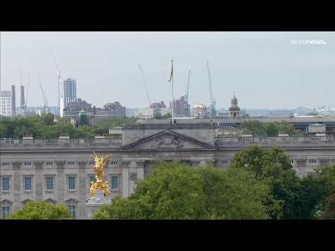 Charles III. feierliche Ernennung zum König