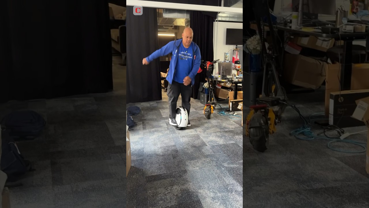 This Electric Unicycle is Technically a Bi-cycle?