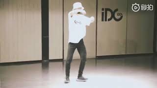 R1SE&#39;s 姚琛 (Yao Chen) - &quot;Swivel&quot; by Snoop Dogg Choreography by JayB