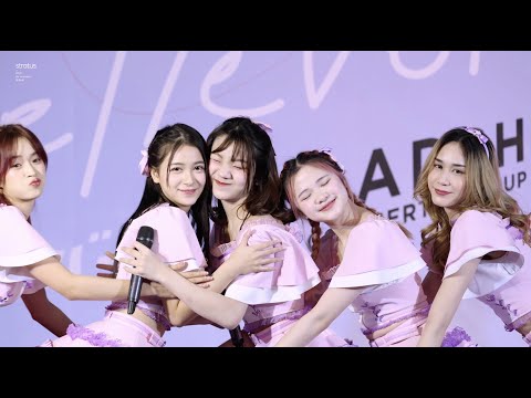 [Focus Cam 4K60p] 221210 Monet BNK48 - First Rabbit @ Roadshow - Fashion Island