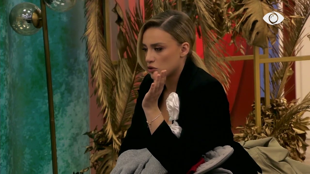 “Në siklet jam se të kam xhan”/ Romeo-Vesës: Dhe kur keni pasur konflikt me njëra-tjetrën...