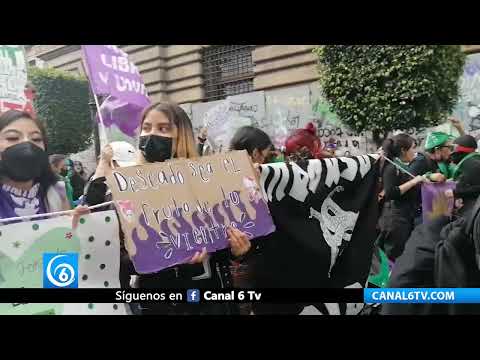 Colectivos feministas se manifestaron, por el aborto