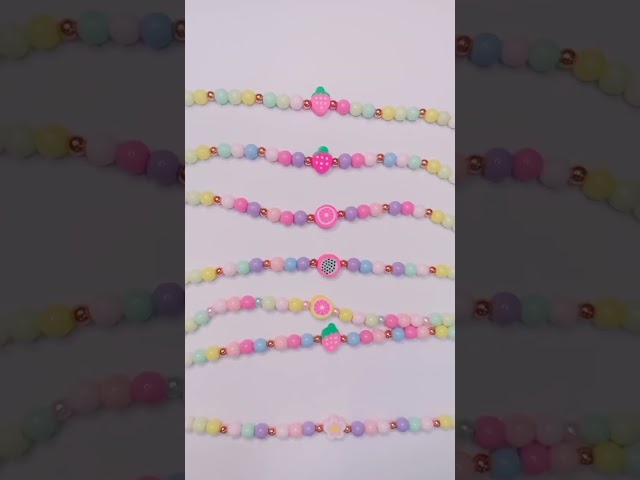 Vídeo relacionado con bienpegado Pulsera personalizada SOS para niños de silicona, ideal para salidas y paseos. En varios tamaños y colores. Resistente al agua y duradera. (Naranja)