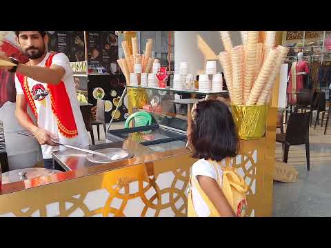 Nishita with magic 🎩 Ice cream 🍦