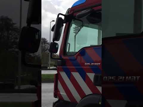 Brandweer Rijopleiding 03-9436 ts Wijster 3 toon sirene, spoed door Leeuwarden