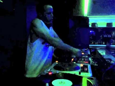 Adam Vyt @ Sala Iguazú "Retro Break" 17/05/2014