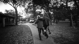 Radney Foster - No Me Preguntes (Official Video)