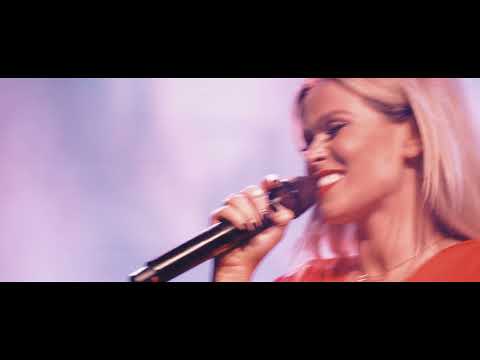 "Mais que tudo" ao vivo no Capitolio com Aurea