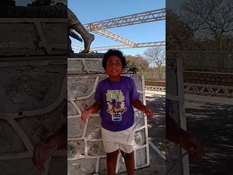 Kauã mostrando o que tem de lindo em bom Jesus da Lapa na Romaria de Bira