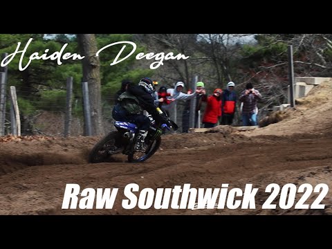 HAIDEN DEEGAN VISITS SOUTHWICK ABOARD HIS 2022 STAR RACING YAMAHA