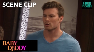 Sc�ne Danny enl�ve son T-shirt (vo)