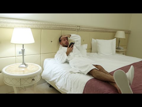 M-am cazat la un hotel în Cluj - MIRCEA BRAVO