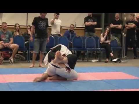 SubF15teen VIII: Fight 6 - Andrew Walsh v Ant Kirkland