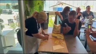 Júlio César, l'ex portiere dell'Inter e orecchiette baresi: ecco la lezioni di Nunzia con lancio ...