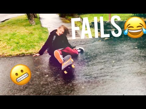 FAILS! SPLITS ON SKATEBOARD!