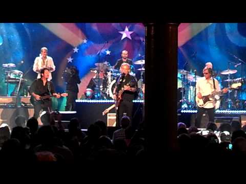 Ringo Starr at the Ryman in Nashville with guest Joe Walsh