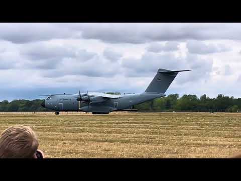 Luftwaffe A400M Atlas almost toppled over as it reverses! RIAT 2025