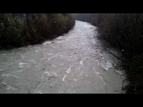 ROBILANTE (CN) TORRENTE VERMENAGNA IN PIENA : STATO DI ALLERTA. 24 - 11- 2016