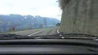 preview picture of video 'Driving along Lake Brienz'