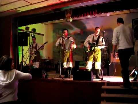 Skupina Mladi Gamsi - Ni več sreče v vasi tej (live)