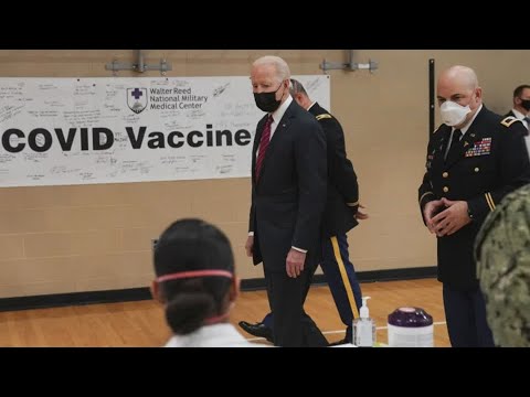 バイデン氏、夏の終わりまでに群れの免疫を達成するのは難しいと語る (Biden says challenging for U.S. to reach herd immunity by summer's end)