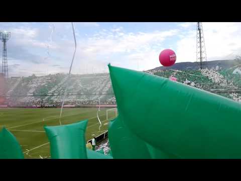 "Recibimiento al Campeón Continental Atlético Nacional 1 vs dim 0" Barra: Los del Sur &bull; Club: Atlético Nacional