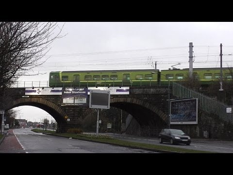 8510 Class DART Train - Clontarf Road Bridge
