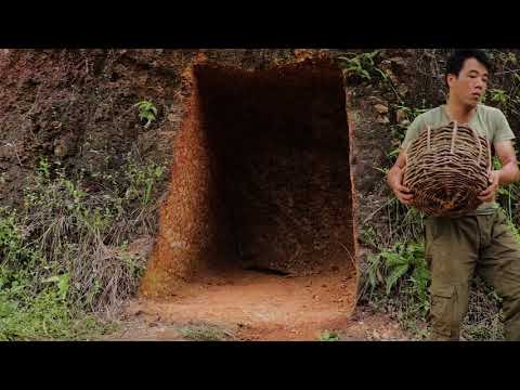 Building Underground & Warm Survival Shelter, Crab Trap, Fireplace, Sawdust Bed Mattress
