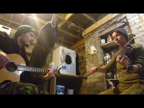 Kesh / Swallowtail / Out on the Ocean (Trad) - Cacofonix