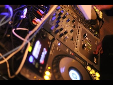 Non Stop Bollywood 2013 MixTape (DJ Adie)
