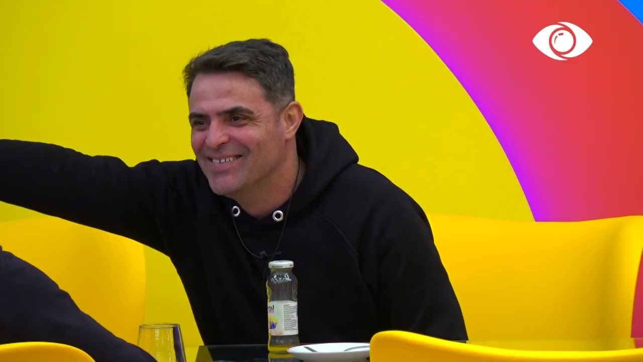 “Gjithë ky burrë, çfarë i pëshpërit Kiarës?”/ Olta debaton me Armaldon: E ke gati justifikimin