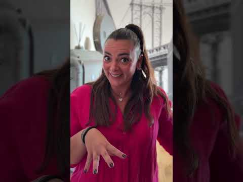 The new neighbors have arrived... #duoarteteca #enzoemonica #husbandanddaughters #newneighbors