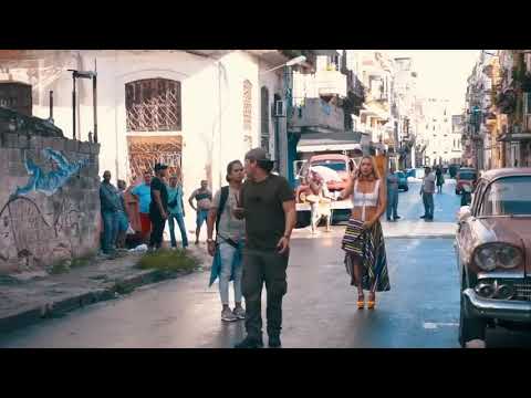 Leslie Shaw, Mau y Ricky - Faldita (Behind the Scenes)