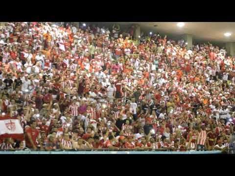 "TORCIDA DO GALO ESTREMECE O TRAPICHÃƒO" Barra: Bravos Regatianos &bull; Club: CRB