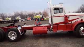 preview picture of video 'Old Kenworth 521 Restored SOLD at Ritchie Brothers Chehalis 1955'