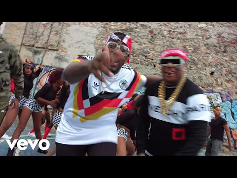 Bobo Feat. Real Phantom, Japanese y Livity Crew - Tic it and tac (Remix) (Video Oficial)