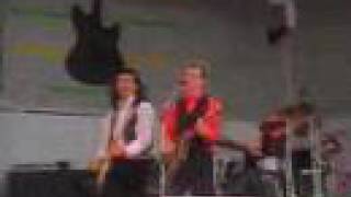 Cactus World News - Worlds Apart