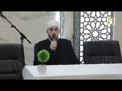 Recitim Kuranit Hfz Uvejs Hadzi - në ceromonin e Xhamisë së madhe