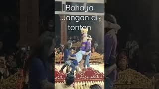 Download lagu Bahaya jangan nonton joged bumbung Bali terbaru ini#shorts mp3