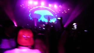 Calvin Harris - Awooga (LMFAO Vocal Mix) @ The Music Box 5-26-11